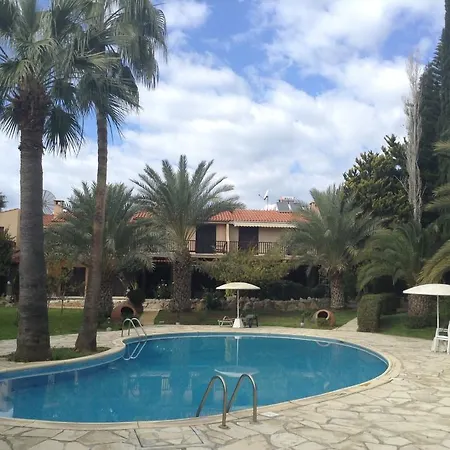 Danae Paphos